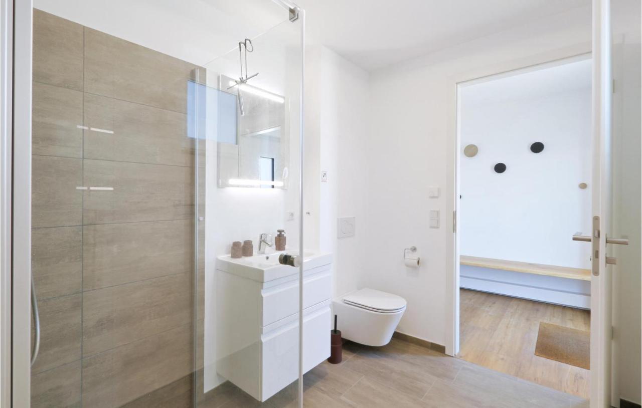 Beautiful Home In Lembruch-Duemmer See With Wifi Exterior photo